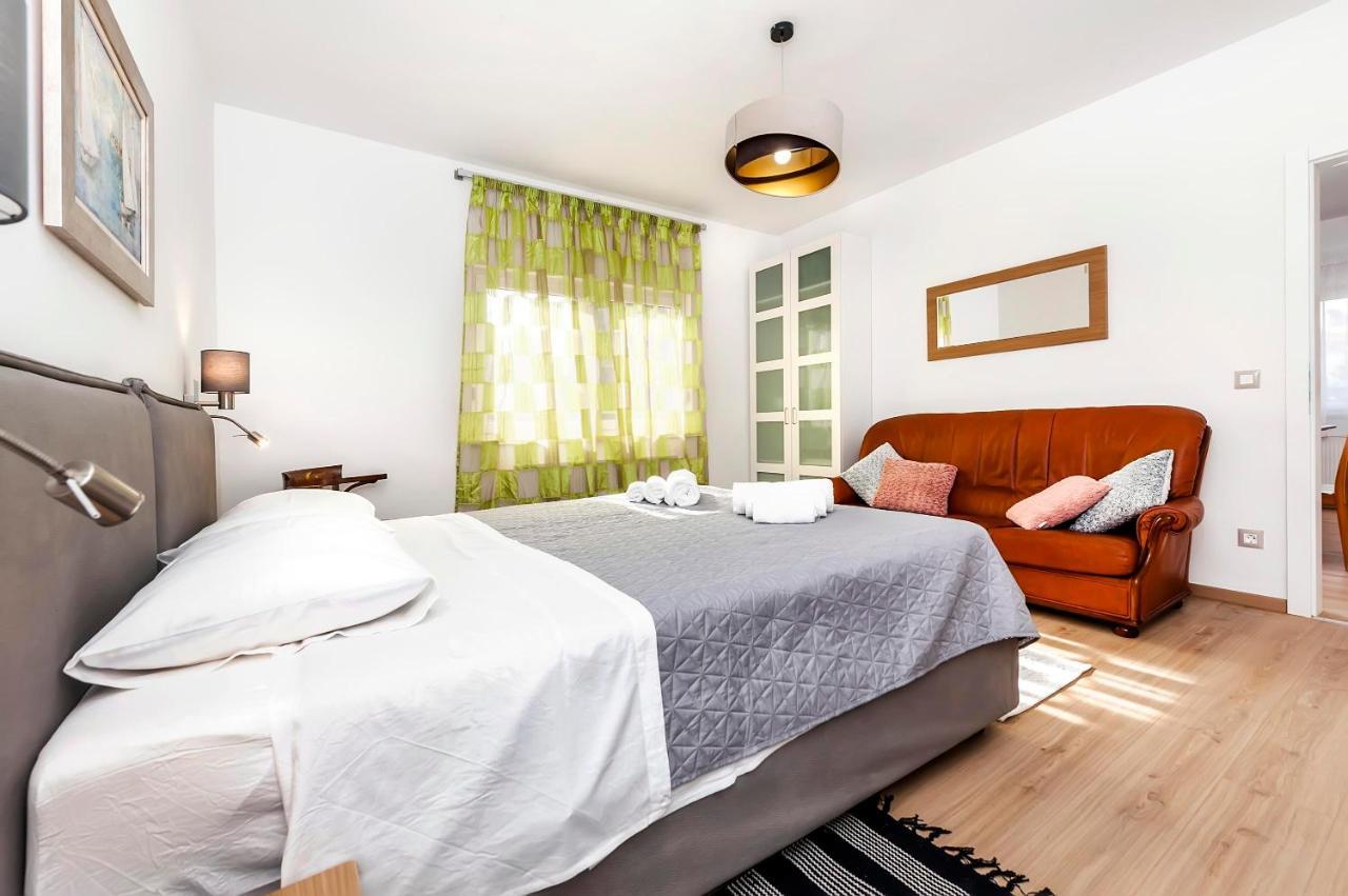Apartments El Corsaro 로비니 외부 사진