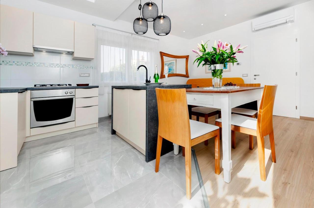 Apartments El Corsaro 로비니 외부 사진
