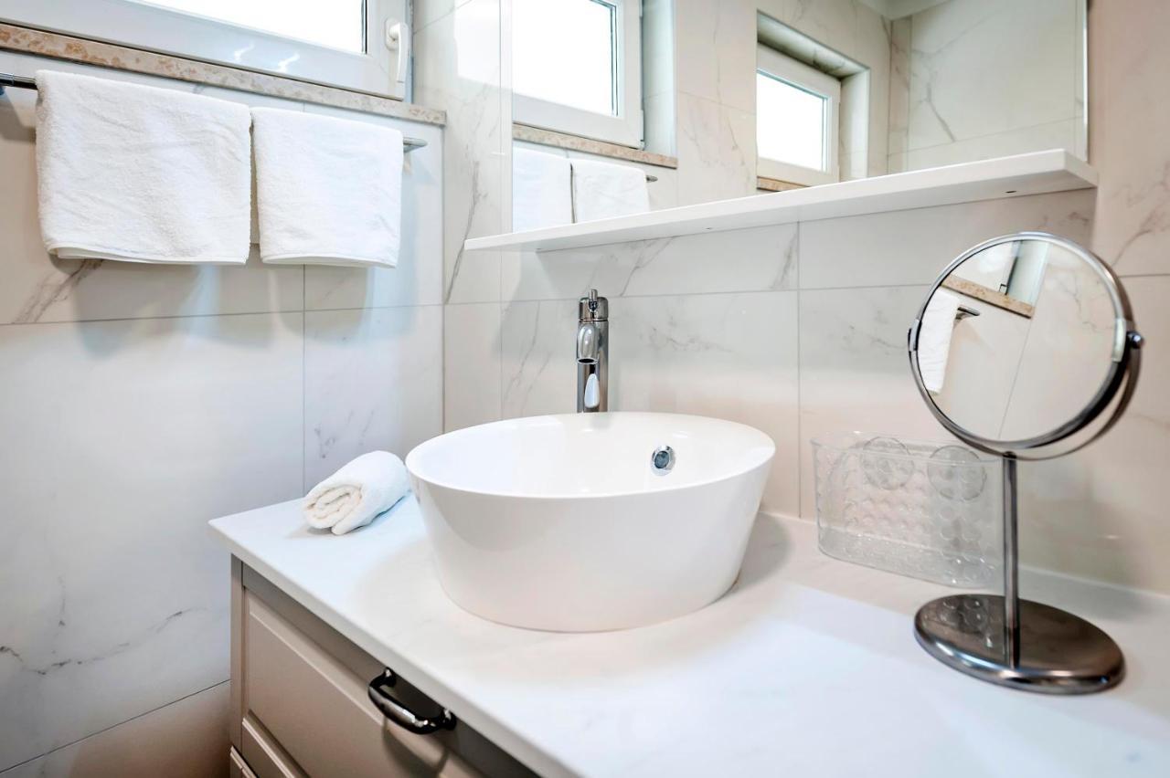 Apartments El Corsaro 로비니 외부 사진