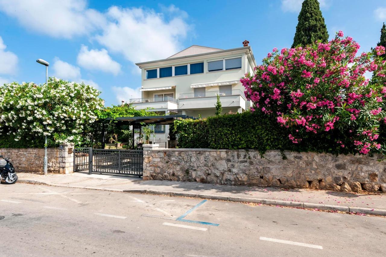Apartments El Corsaro 로비니 외부 사진
